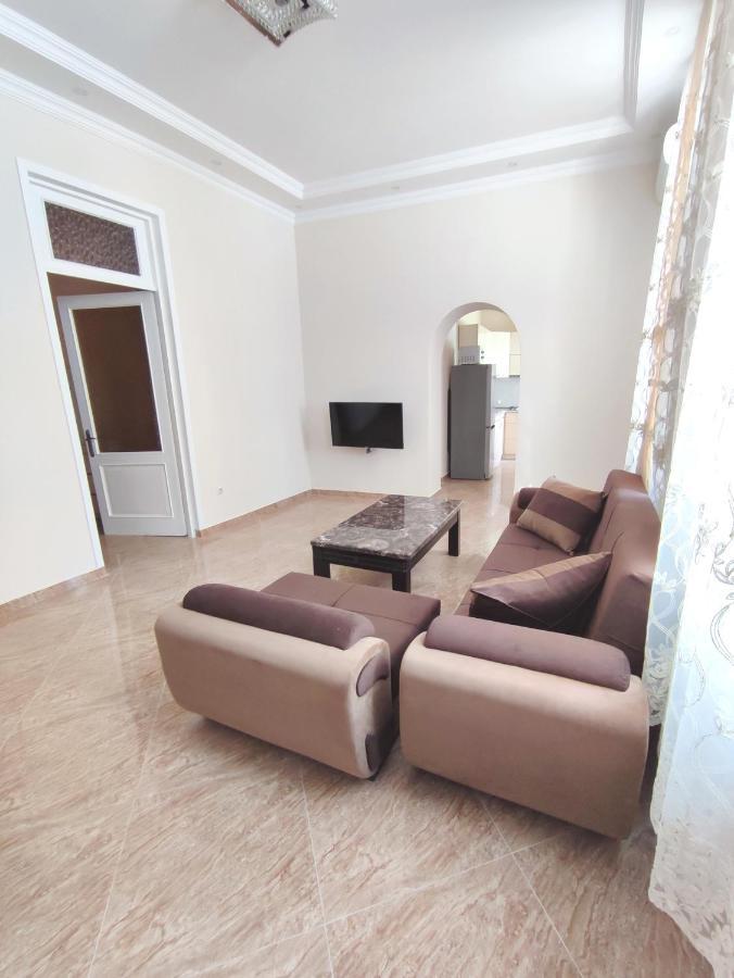 G&L Apartments Tbilisi Buitenkant foto
