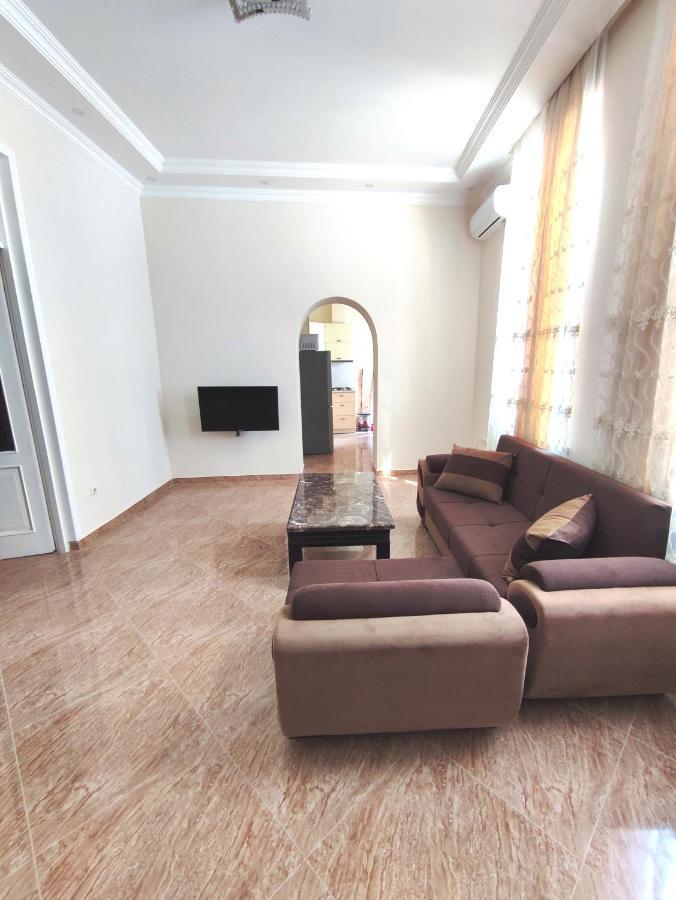 G&L Apartments Tbilisi Buitenkant foto